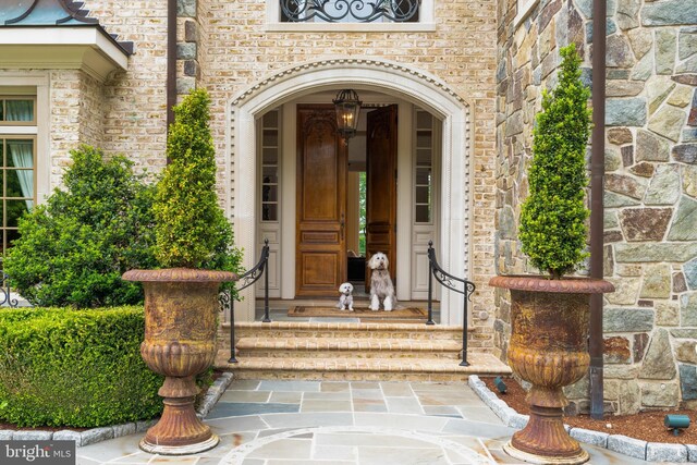 938 Old County Rd, Severna Park, MD 21146 - view of doorway to property