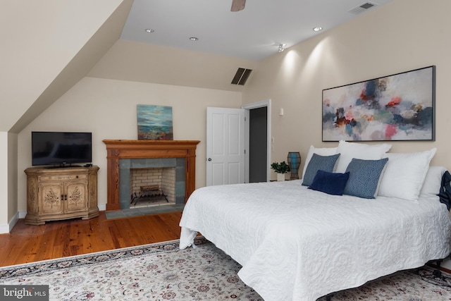 938 Old County Rd, Severna Park, MD 21146 - bedroom featuring ceiling fan, lofted ceiling, wood finished floors, and visible vents