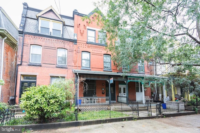 view of front of house with a porch