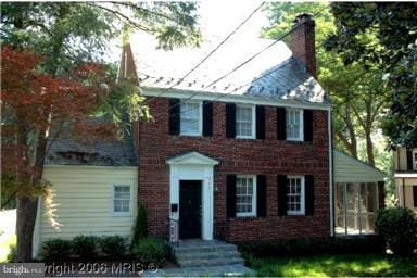 view of colonial inspired home