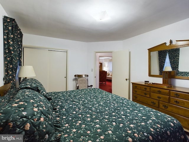 bedroom featuring a closet