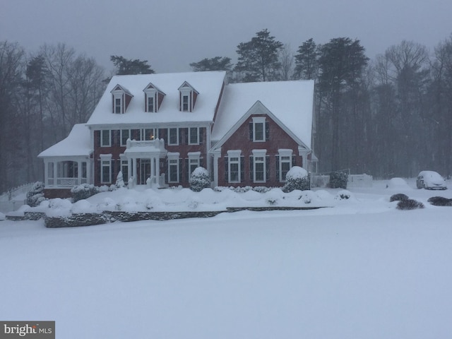 view of front facade with brick siding