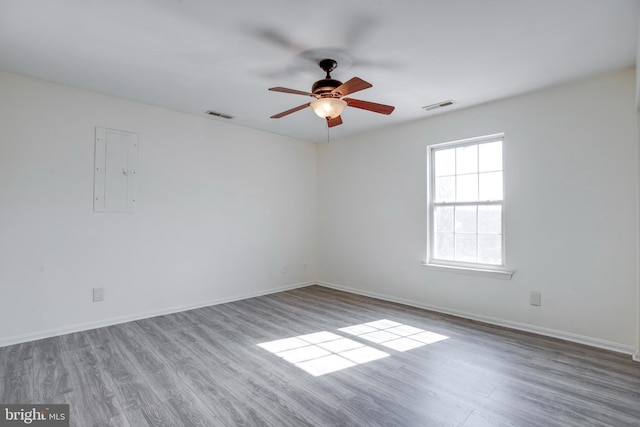 40 Smokewood Ct Unit 200, Stafford, VA 22554 - empty room featuring light wood-type flooring, baseboards, and visible vents
