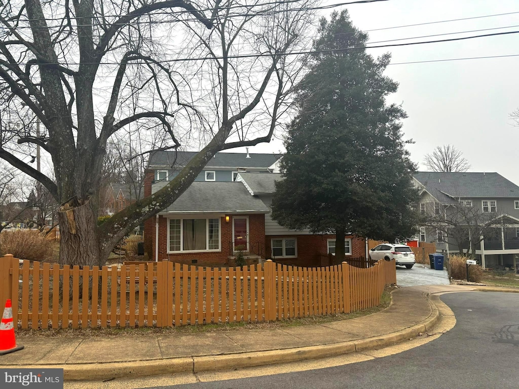 view of front of property