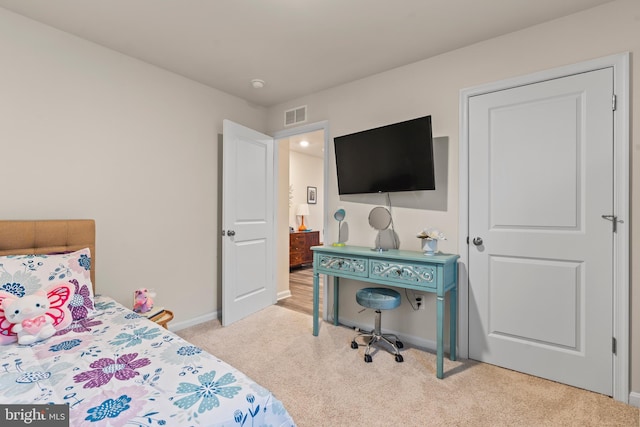 view of carpeted bedroom