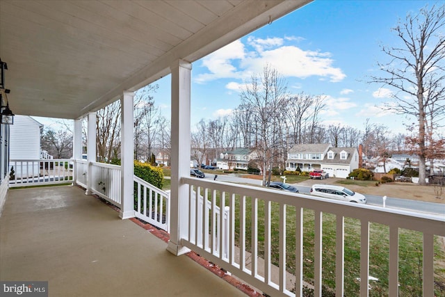 balcony featuring covered porch