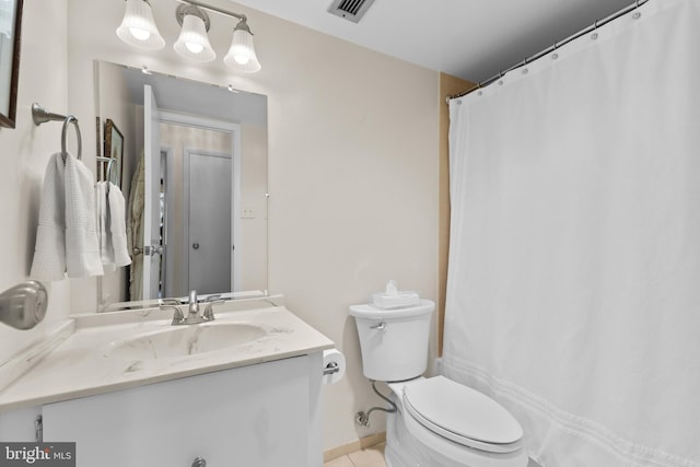 full bath featuring baseboards, visible vents, vanity, and toilet