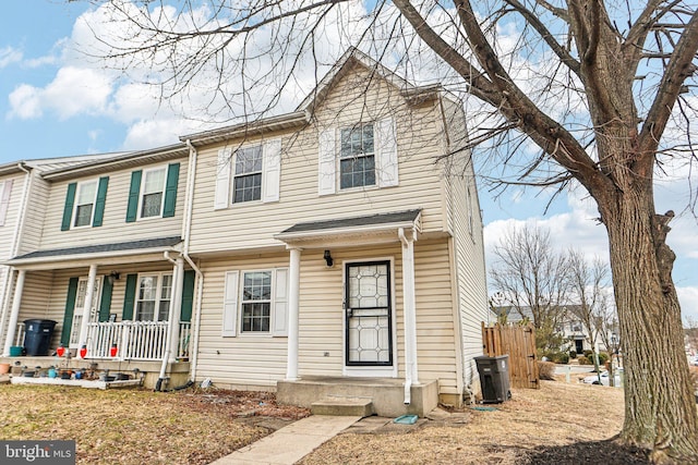 view of front of property featuring a porch