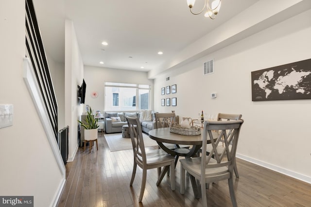 dining area featuring visible vents, recessed lighting, baseboards, and hardwood / wood-style floors