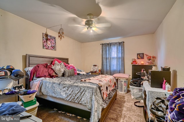 bedroom featuring carpet and ceiling fan