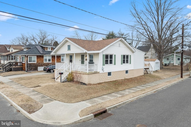 view of front of house with covered porch