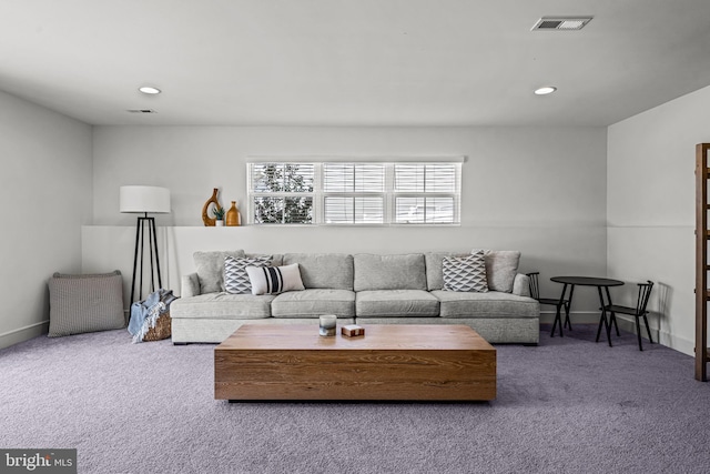 living room with carpet