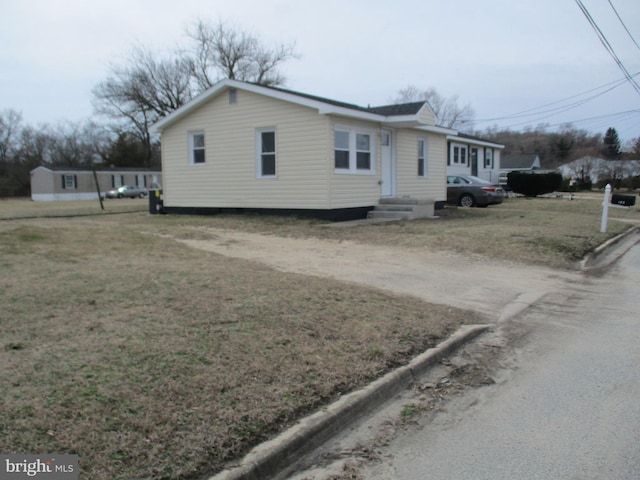 103 Smith St, Federalsburg, MD 21632 - view of front of home featuring a front lawn