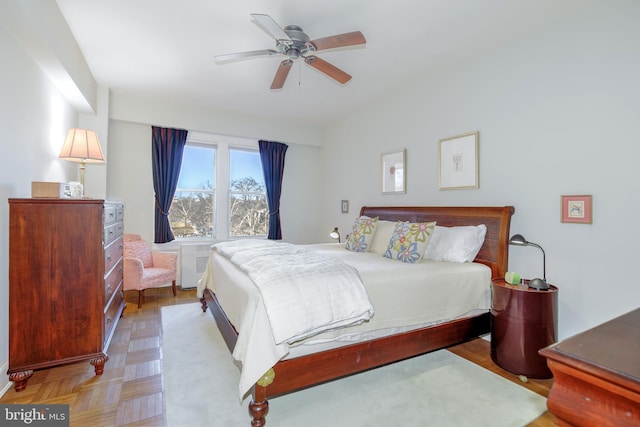 bedroom with ceiling fan