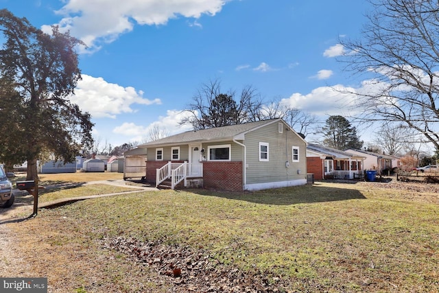 view of front of property with a front yard