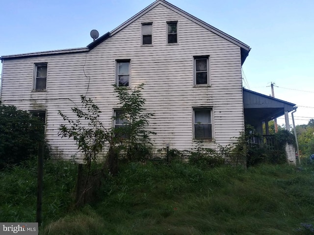 view of side of property