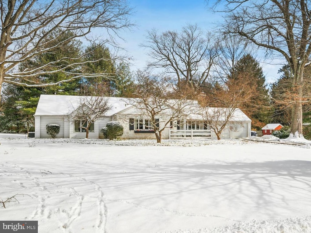 view of front of house