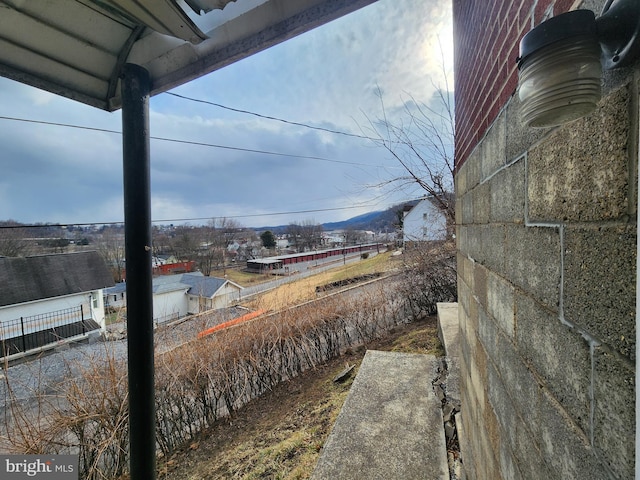 view of yard with a mountain view