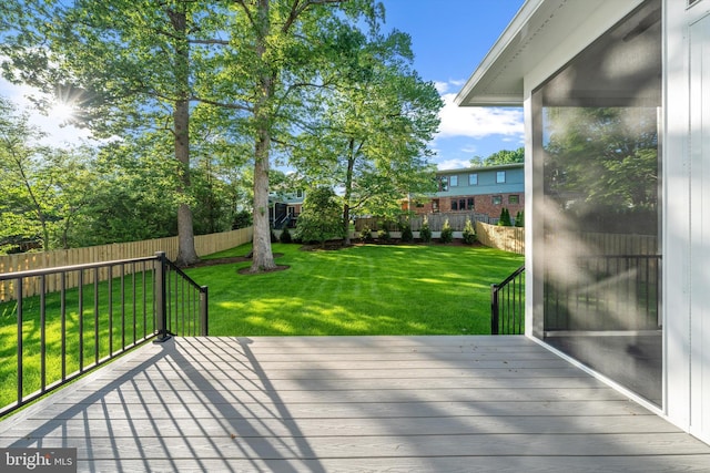 6807 Williamsburg Blvd, Arlington, VA 22213 - view of wooden deck