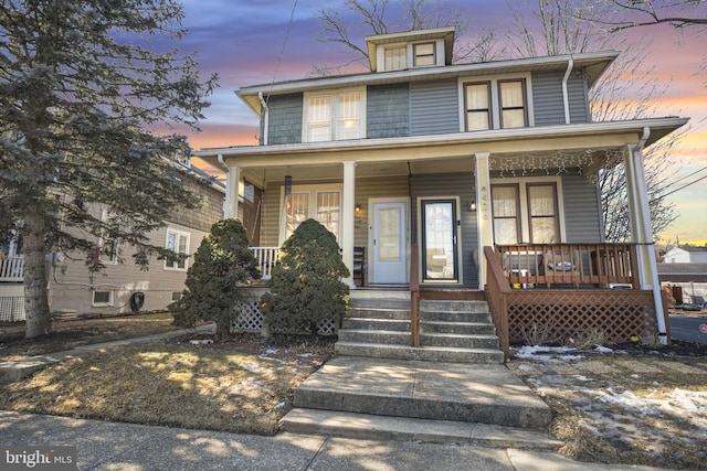 view of front of property featuring a porch