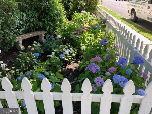 view of yard with fence