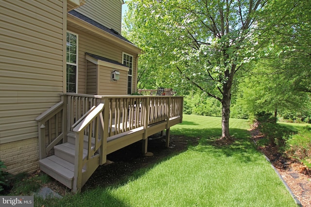 15516 Wigeon Way, Woodbridge, VA 22191 - view of green lawn featuring a wooden deck