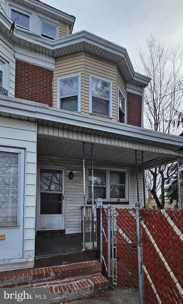 view of front of home with a porch