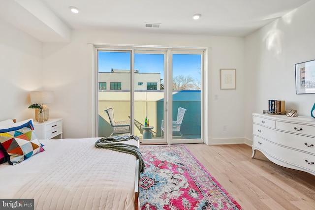 bedroom with light wood finished floors, baseboards, visible vents, access to exterior, and recessed lighting