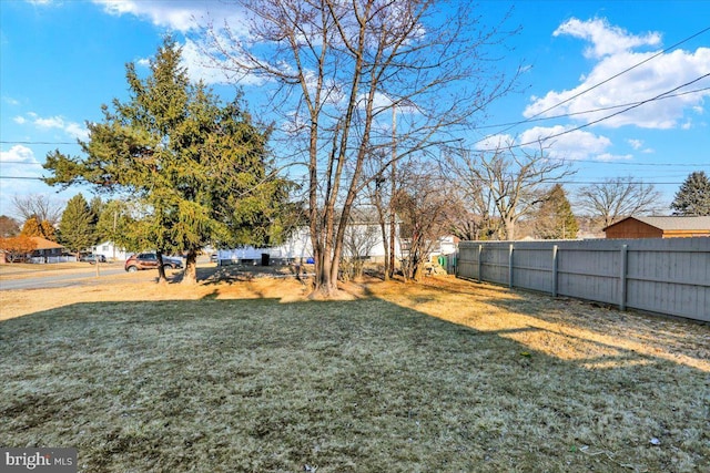 view of yard featuring fence