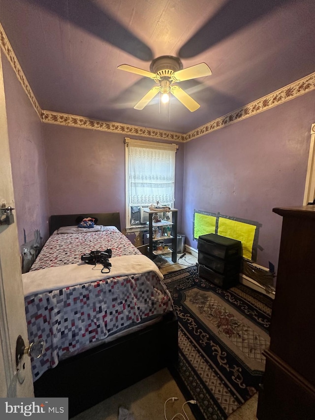 bedroom featuring a ceiling fan