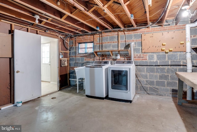 7424 Nancemond St, Springfield, VA 22150 - below grade area featuring concrete block wall and washer and dryer