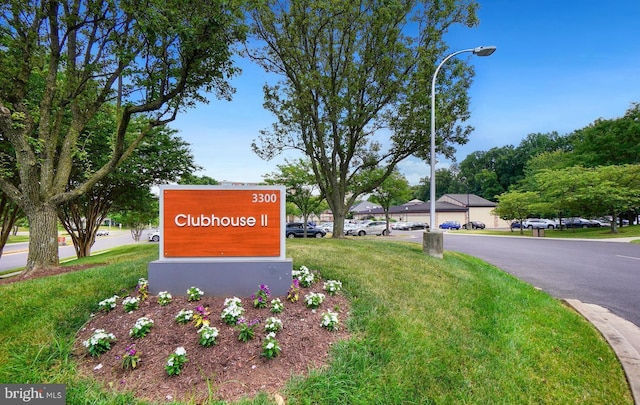 view of community / neighborhood sign