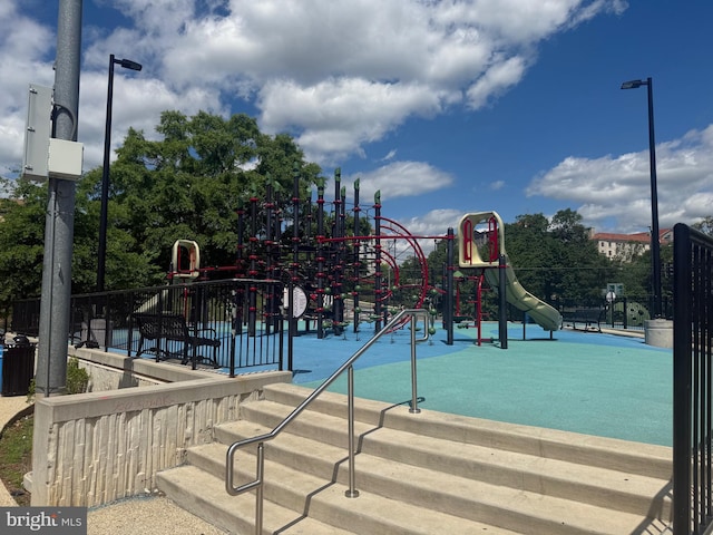 641 Franklin St NE, Washington, DC 20017 - view of community play area