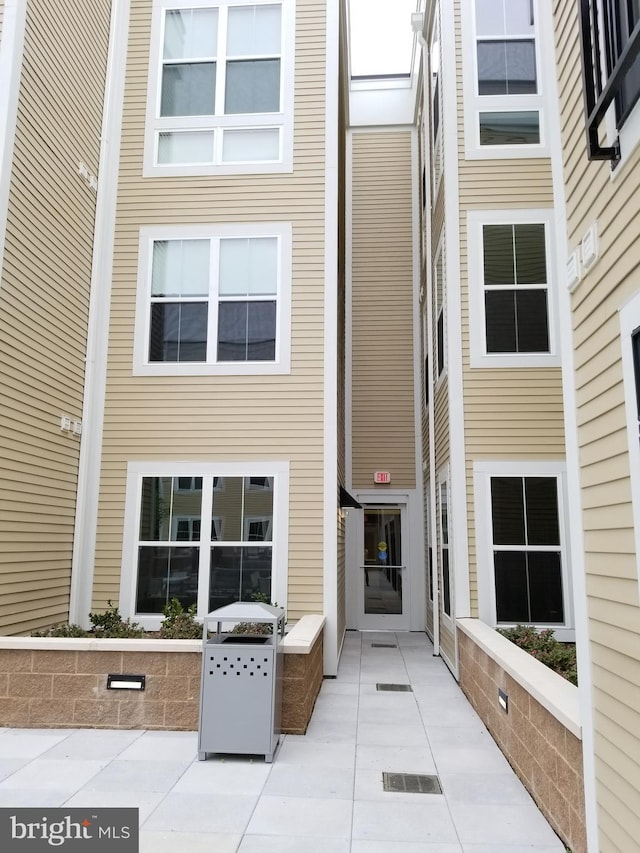 989 S Buchanan St Unit 320, Arlington, VA 22204 - view of property