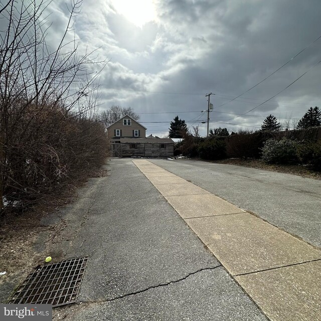 482 E Washington St, Chambersburg, PA 17201 - view of street
