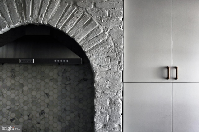 interior details with premium range hood