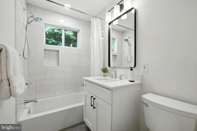6910 Barnack Dr, Springfield, VA 22152 - bathroom featuring vanity and shower / bath combo with shower curtain