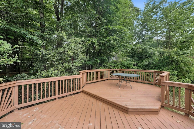 6910 Barnack Dr, Springfield, VA 22152 - view of wooden terrace
