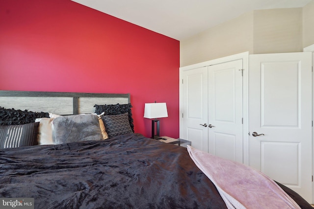 bedroom featuring a closet