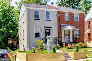 view of townhome / multi-family property