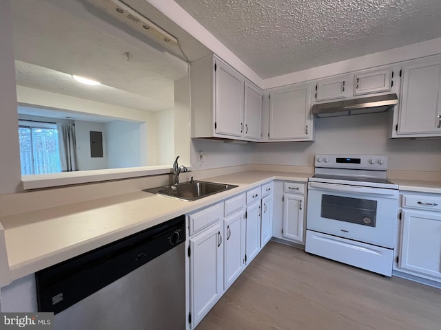 kitchen with electric stove, stainless steel dishwasher, a sink, light wood-type flooring, and under cabinet range hood