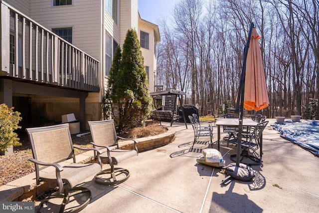 view of patio featuring outdoor dining space