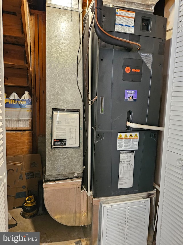 2433 Yarmouth Ct, Waldorf, MD 20602 - view of utility room