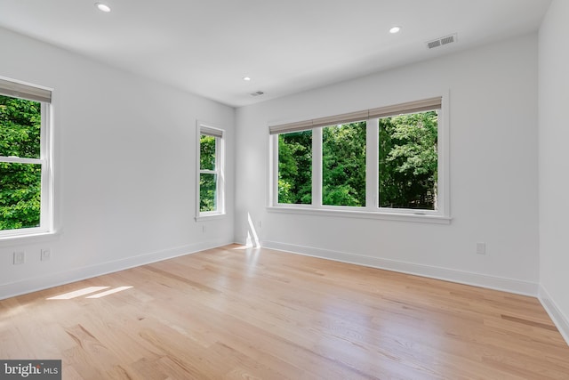 5914 Woodley Rd, Mclean, VA 22101 - spare room featuring light wood-style floors, baseboards, and recessed lighting