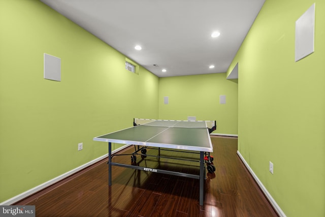 playroom featuring recessed lighting, baseboards, and wood finished floors