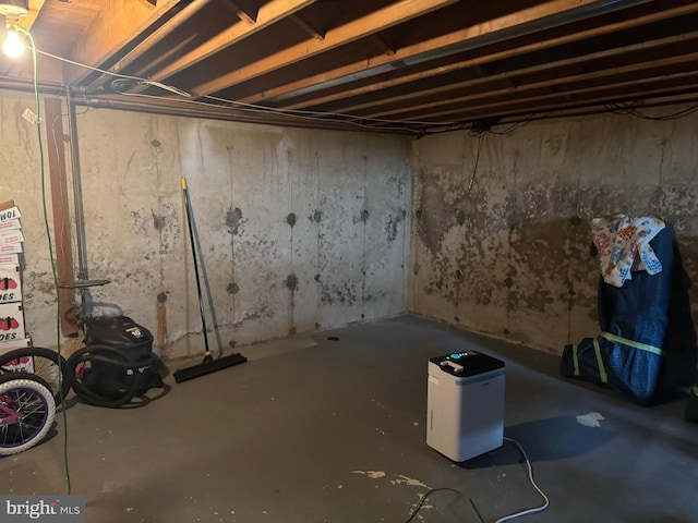 view of unfinished basement