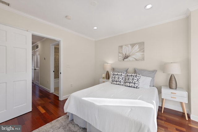 bedroom with baseboards, visible vents, ornamental molding, dark wood-style flooring, and recessed lighting