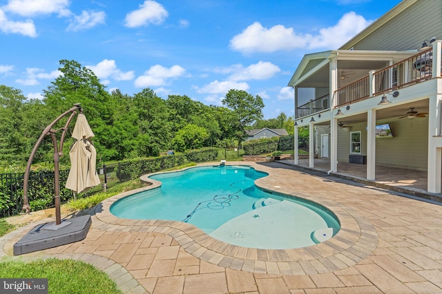 36976 Walnut Park Ln, Purcellville, VA 20132 - view of swimming pool featuring ceiling fan, a patio area, and a fenced backyard