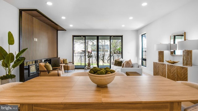 dining space with recessed lighting