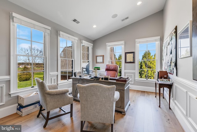 22577 Creighton Farms Dr, Leesburg, VA 20175 - sitting room with light wood-style floors, lofted ceiling, visible vents, and recessed lighting